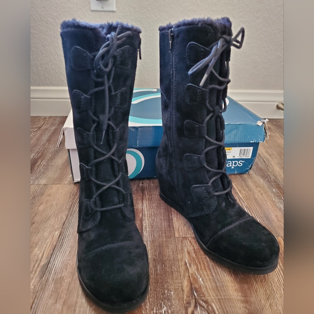 Baretraps Women's Black Suede Boots